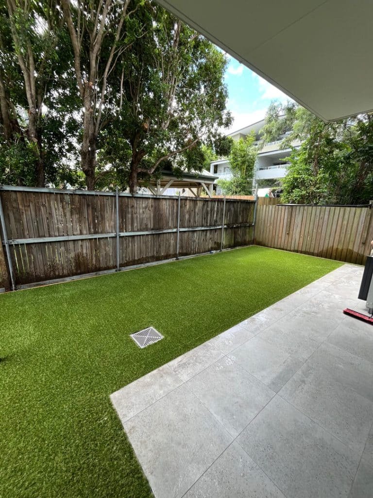 Brisbane fake grass instalation company (1)